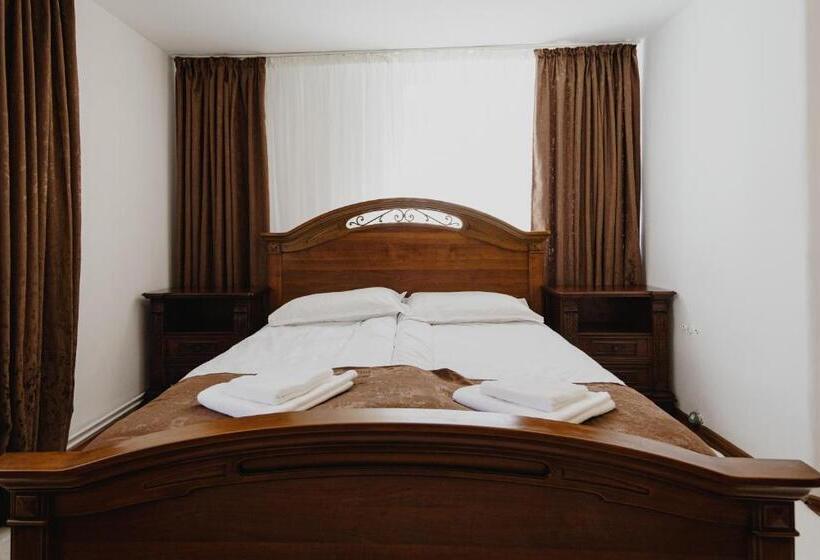 پانسیون Casa Baronului