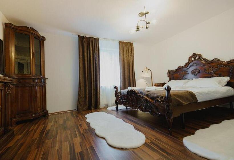 پانسیون Casa Baronului