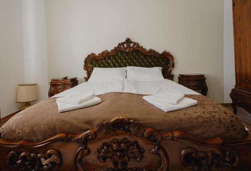 پانسیون Casa Baronului