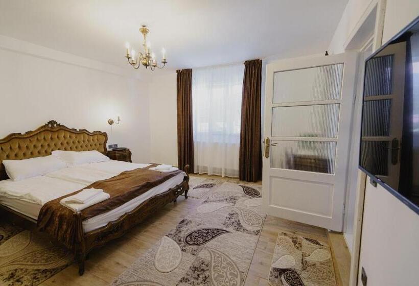 پانسیون Casa Baronului