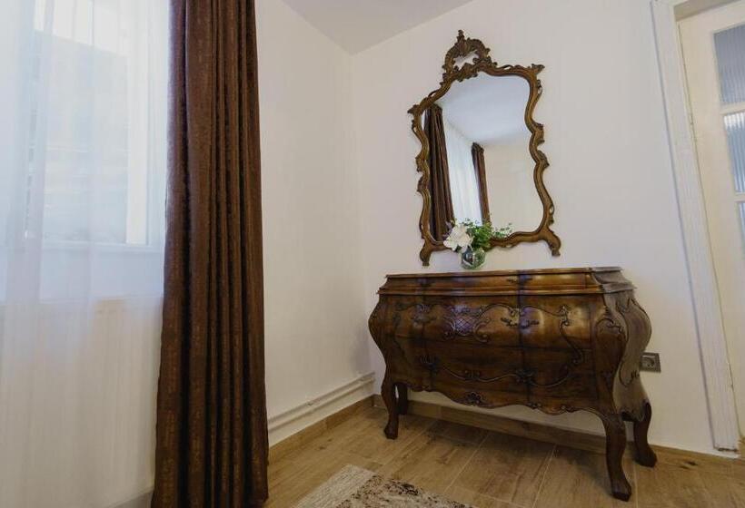 پانسیون Casa Baronului