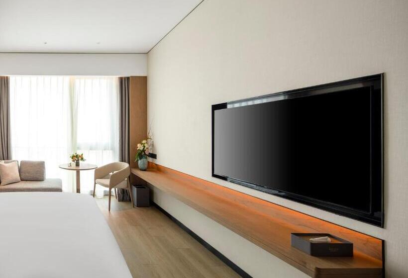 The Coli Hotel Jinan