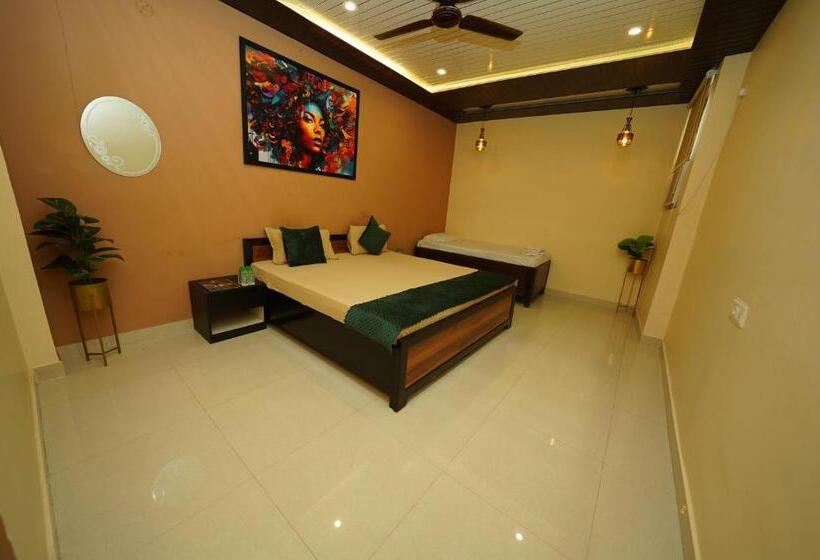 فندق صغير Golden Lotus Varanasi