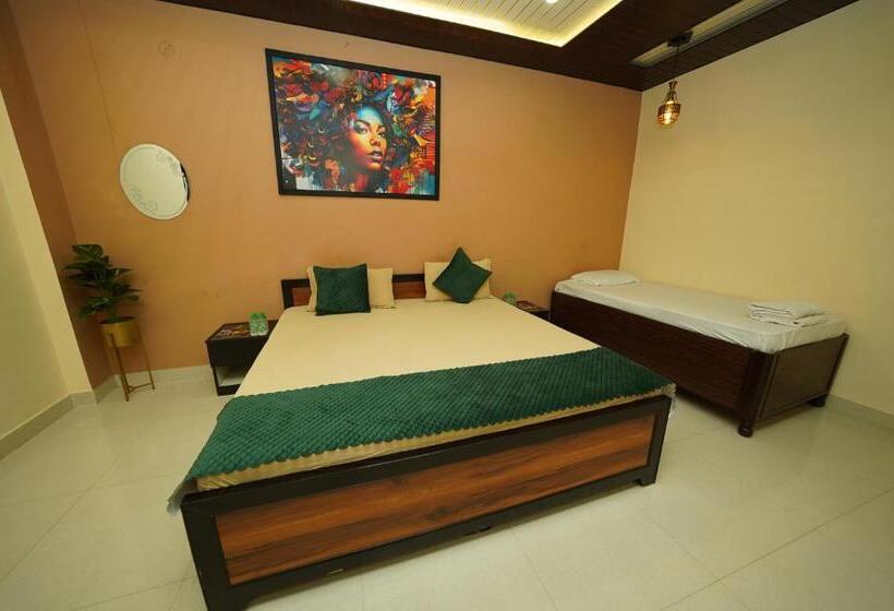 فندق صغير Golden Lotus Varanasi