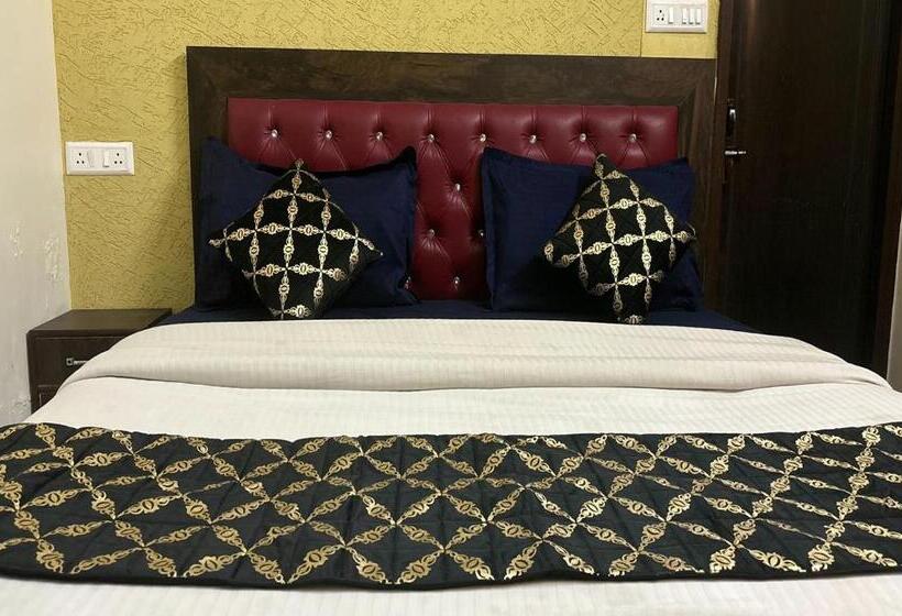 هتل Grand Parador