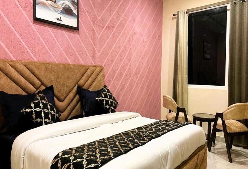 هتل Grand Parador