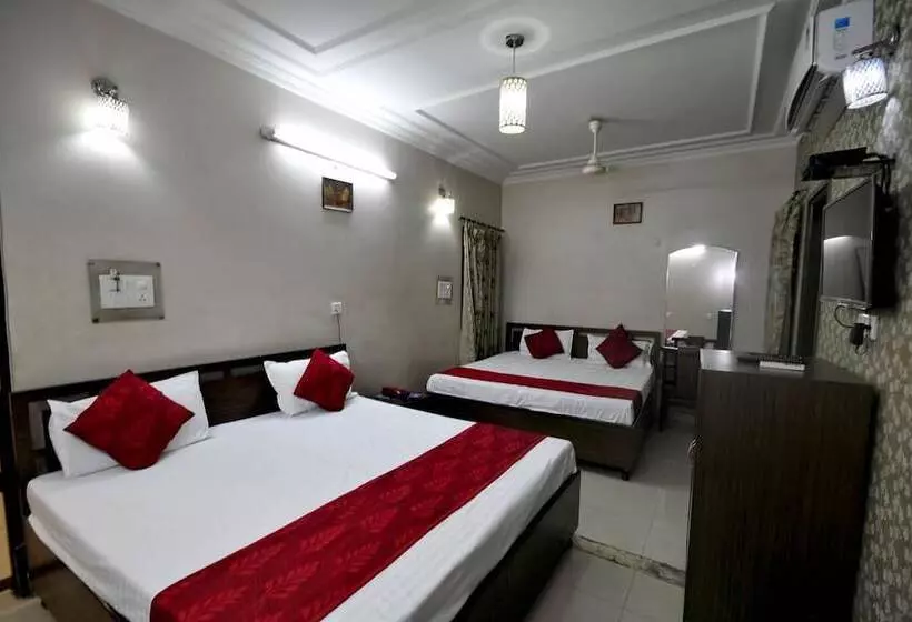 هتل New Ss Residency