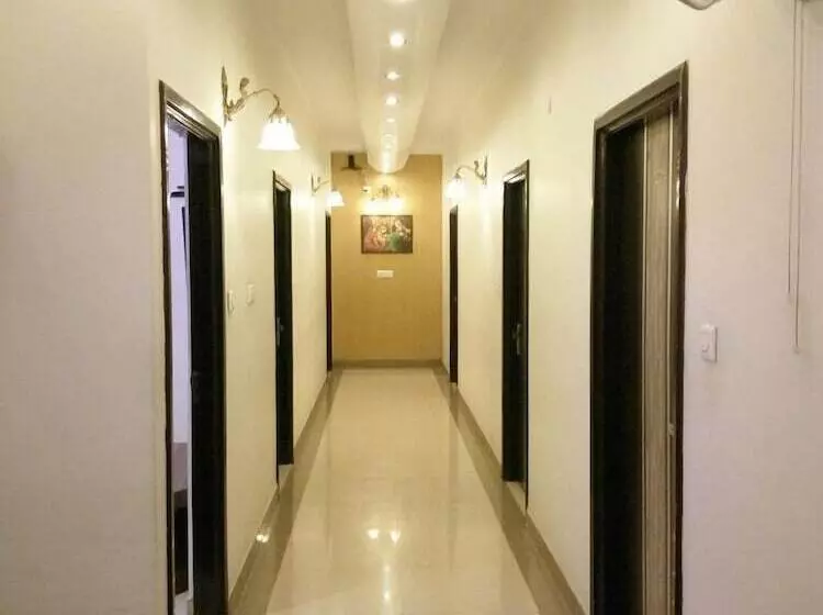 هتل New Ss Residency