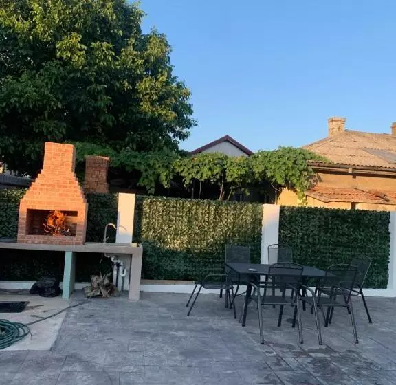 Pensió Casa Tony