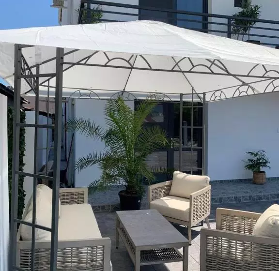 Pensió Casa Tony