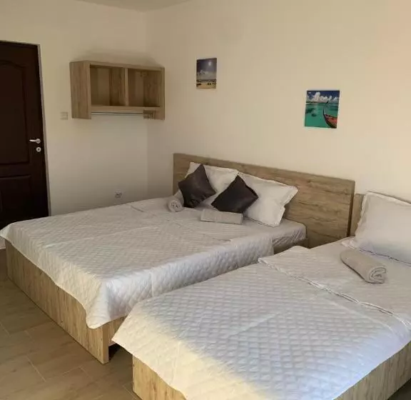 Pensió Casa Tony