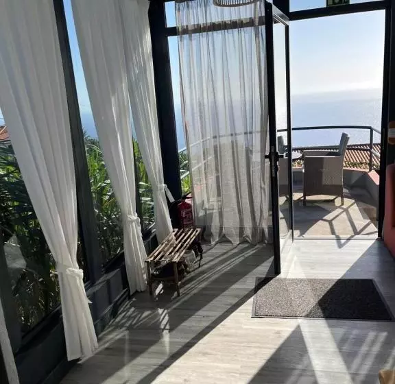 Majatalo Panoramic House