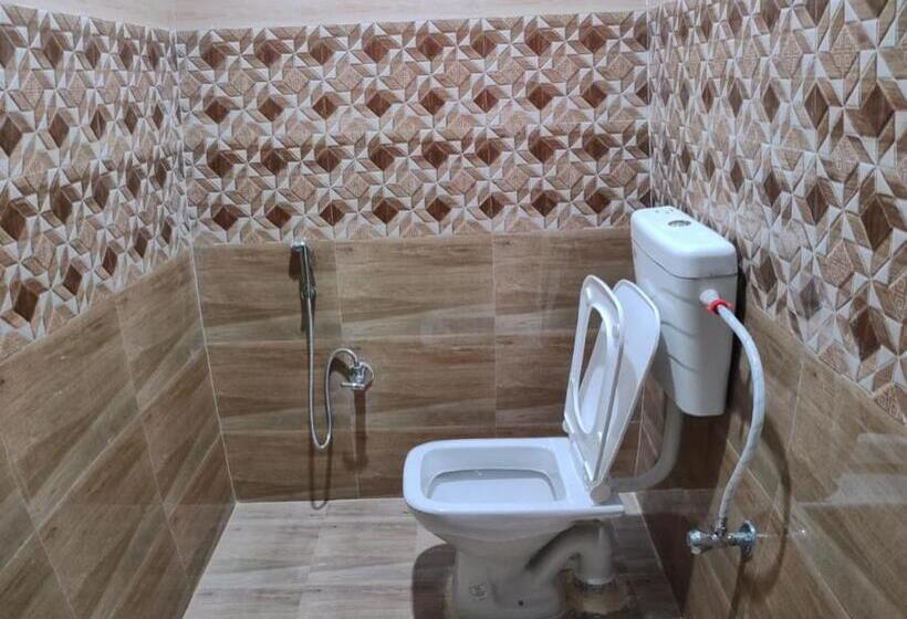 בית מלון כפרי Vaishnavi Near Baba Dham Temple