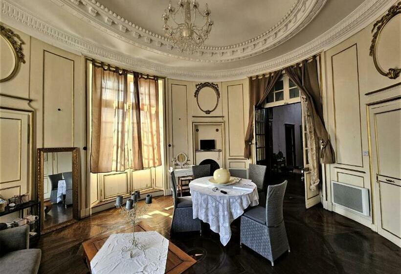 Bed and Breakfast Château Arche D Aure