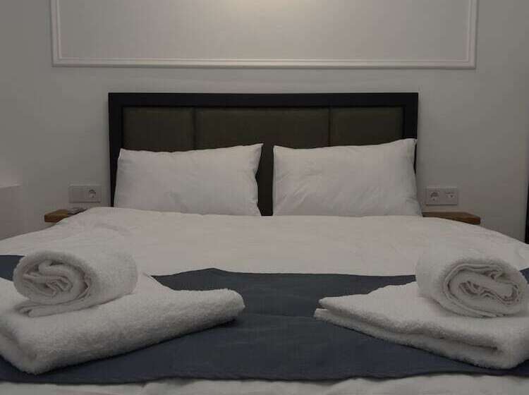 هتل 24 Boutique Aparts