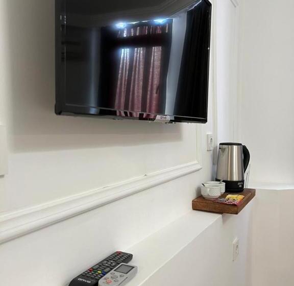 هتل 24 Boutique Aparts