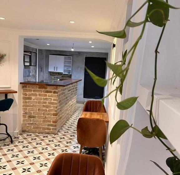 هتل 24 Boutique Aparts