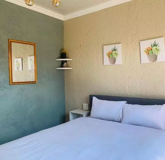 Majatalo Asante Sana Guest House