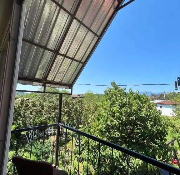 پانسیون Guesthouse Kvara  Mukhuri