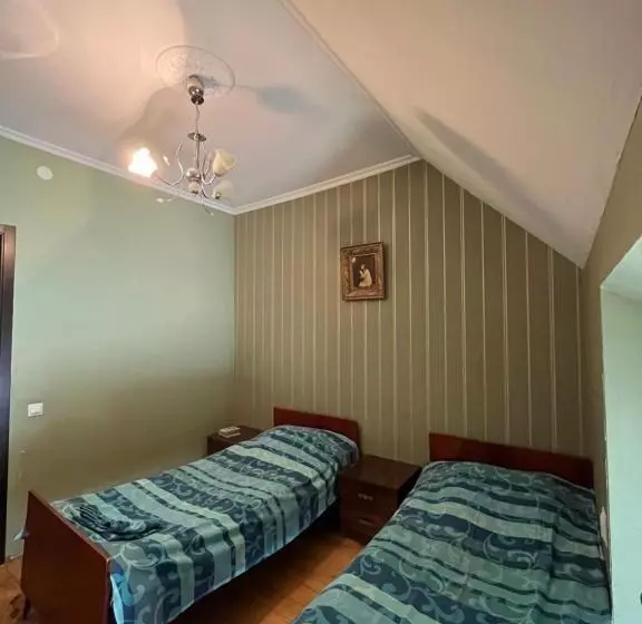 پانسیون Guesthouse Kvara  Mukhuri