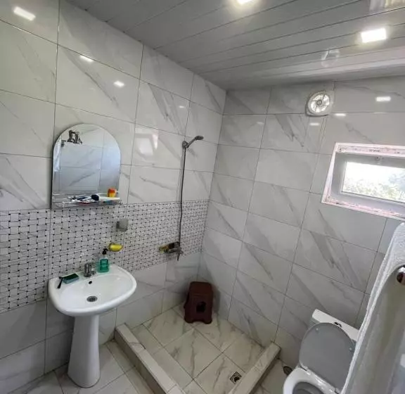 پانسیون Guesthouse Kvara  Mukhuri