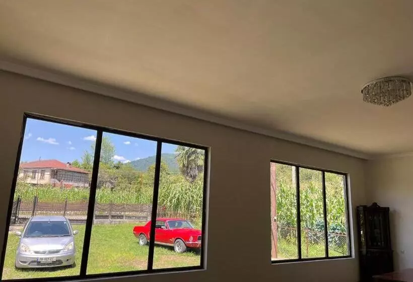 پانسیون Guesthouse Kvara  Mukhuri