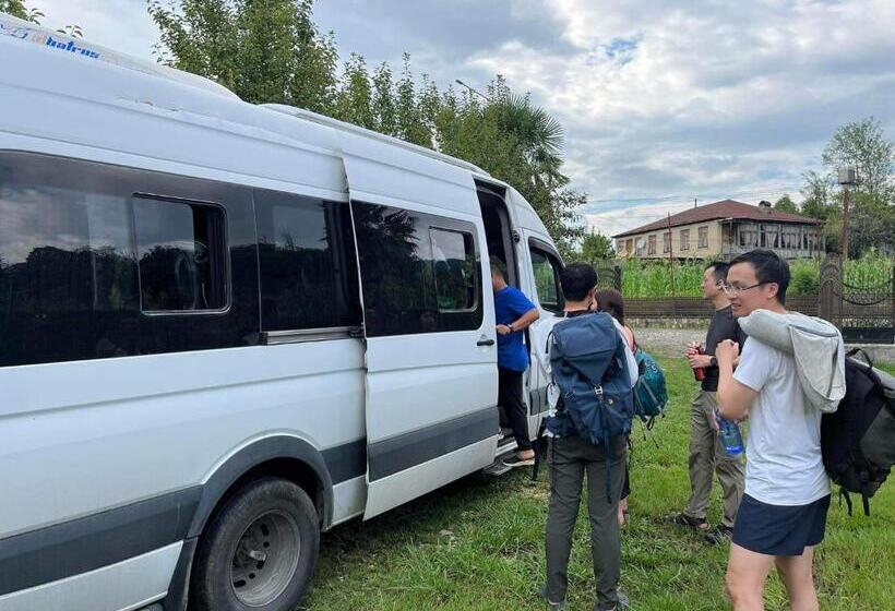 پانسیون Guesthouse Kvara  Mukhuri