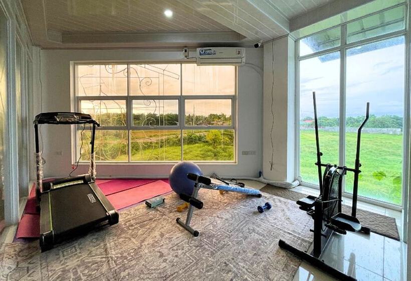 Pilot Hotel Powered By Cocotel