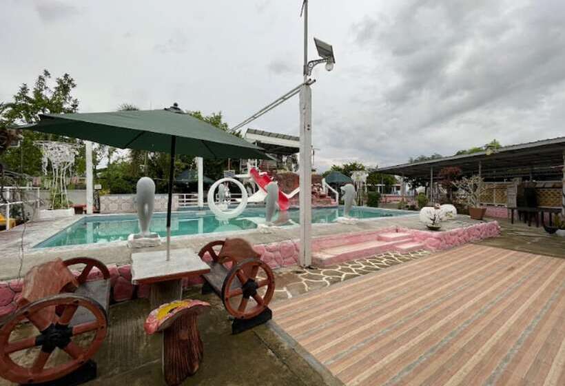 Pilot Hotel Powered By Cocotel