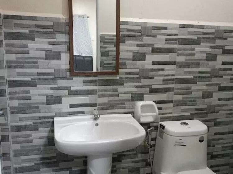 Pilot Hotel Powered By Cocotel