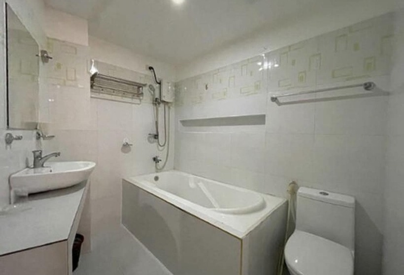 Pilot Hotel Powered By Cocotel