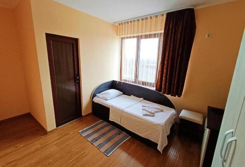 تختخواب و صبحانه Casa Simona