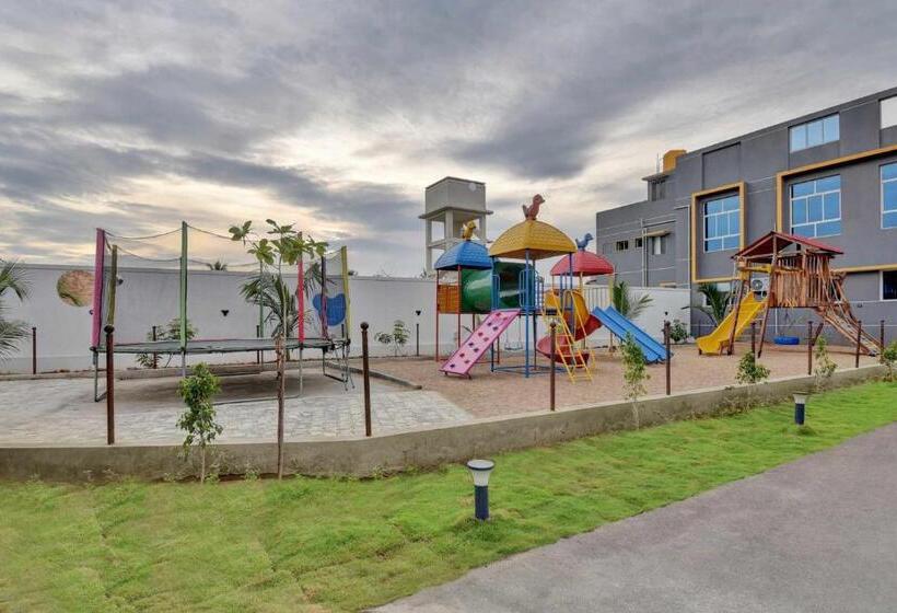 Hotel Collectipn O Pradee Queen Resort