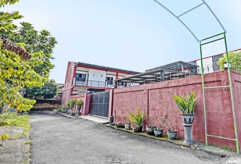 호텔 Oyo 92736 Bougenville Rover