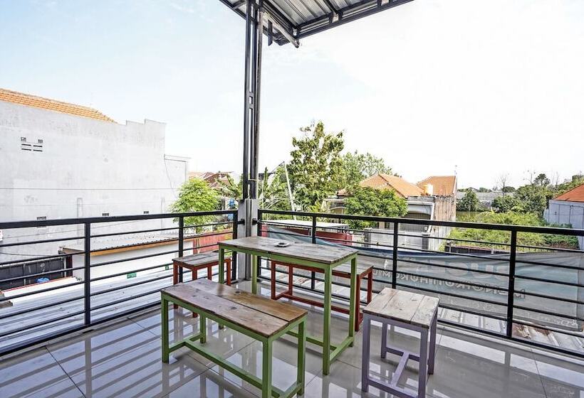 호텔 Oyo 92736 Bougenville Rover