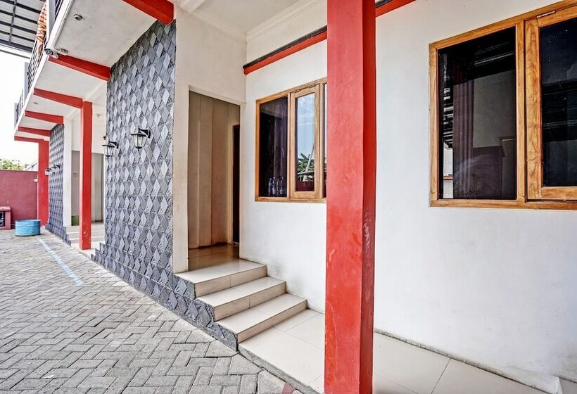 호텔 Oyo 92736 Bougenville Rover