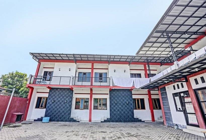 호텔 Oyo 92736 Bougenville Rover