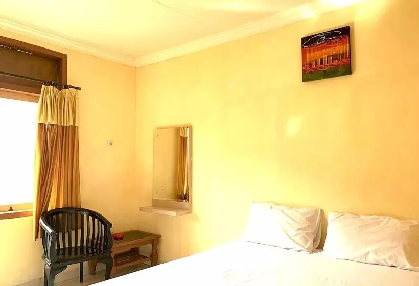 Hotelli Oyo 92775 Wisma Phinisi Syariah