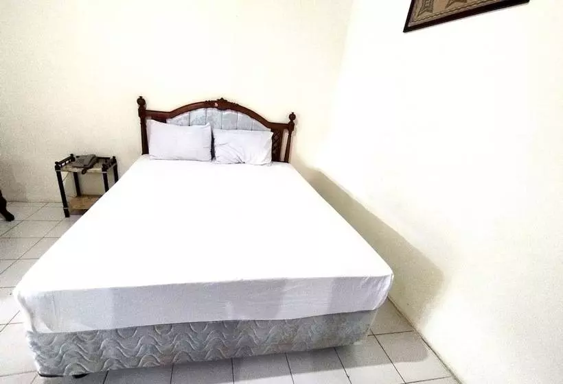 Hotelli Oyo 92783 Wisma Bunda Syariah