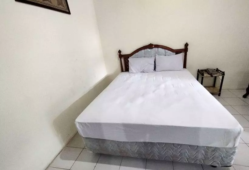 Hotelli Oyo 92783 Wisma Bunda Syariah