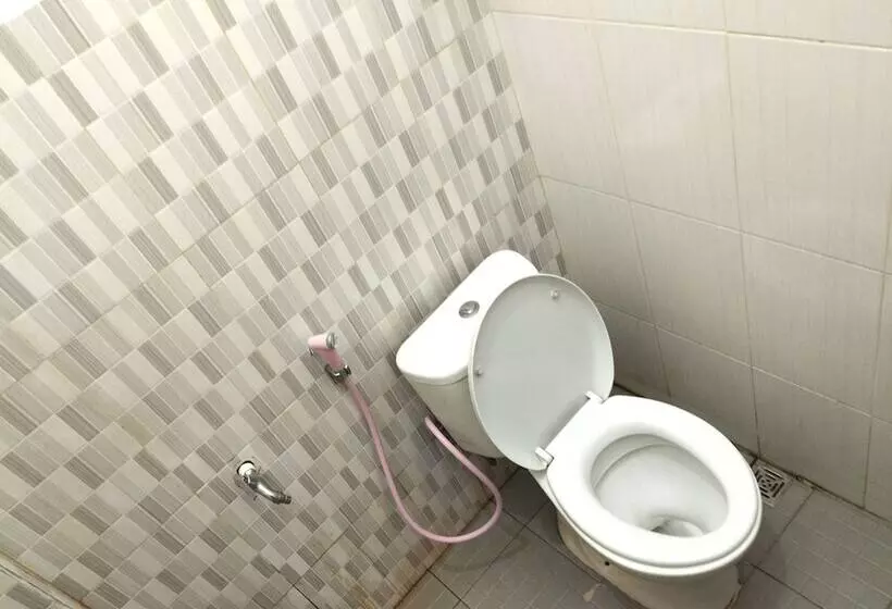 Hotelli Oyo 92783 Wisma Bunda Syariah