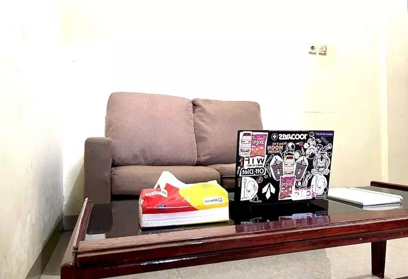 Hotelli Oyo 92783 Wisma Bunda Syariah