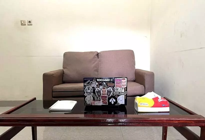 Hotelli Oyo 92783 Wisma Bunda Syariah