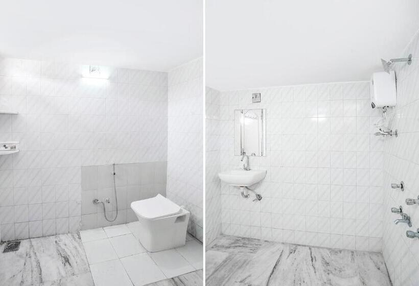 Fabhotel Rest & Peace