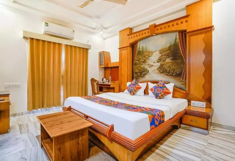 Fabhotel Rest & Peace