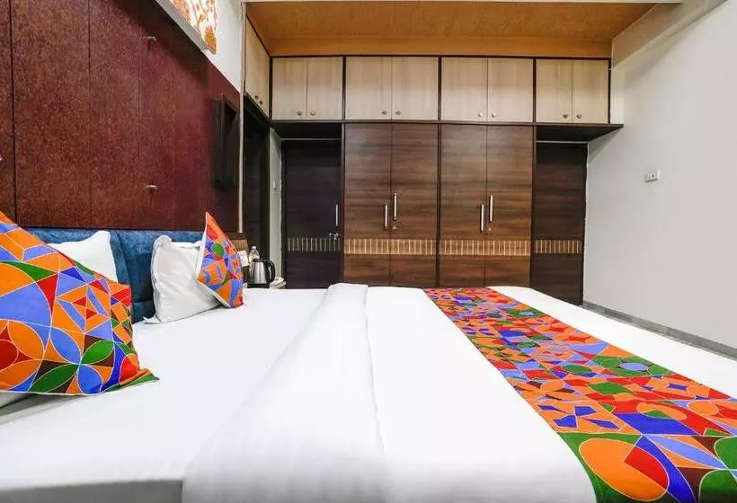 Fabhotel Rest & Peace