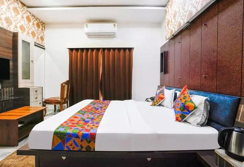 Fabhotel Rest & Peace