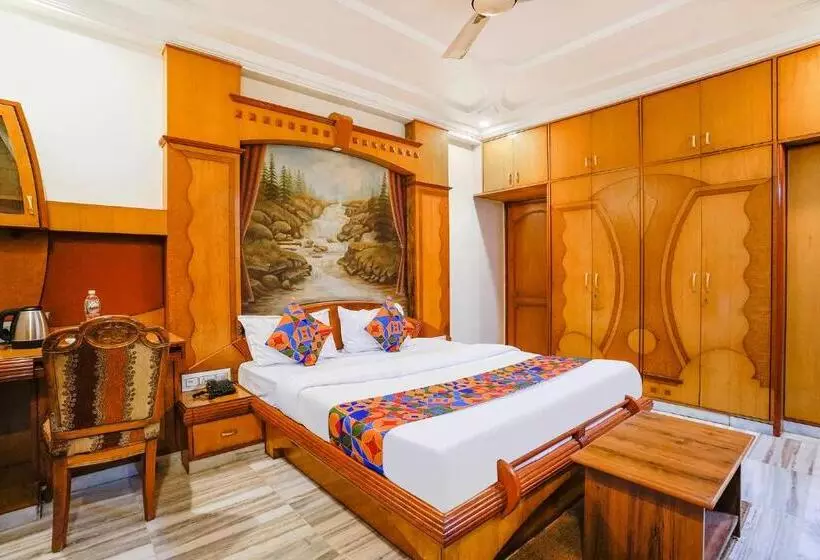 Fabhotel Rest & Peace