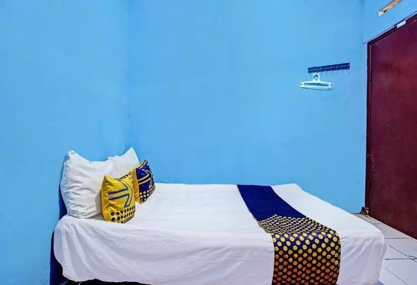 Hotelli Spot On 92727 Lestari Syariah