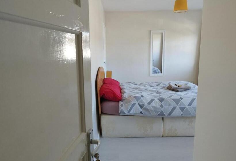 هتل کپسول Pace Home